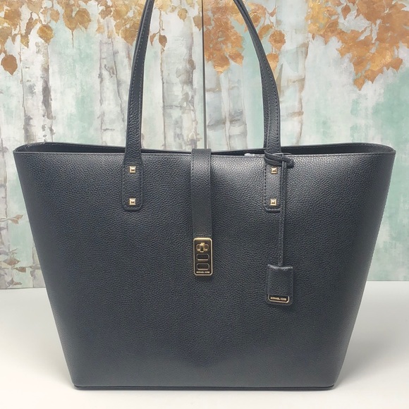 Michael Kors Handbags - NWT Michael Large Carryall  karson  tote black